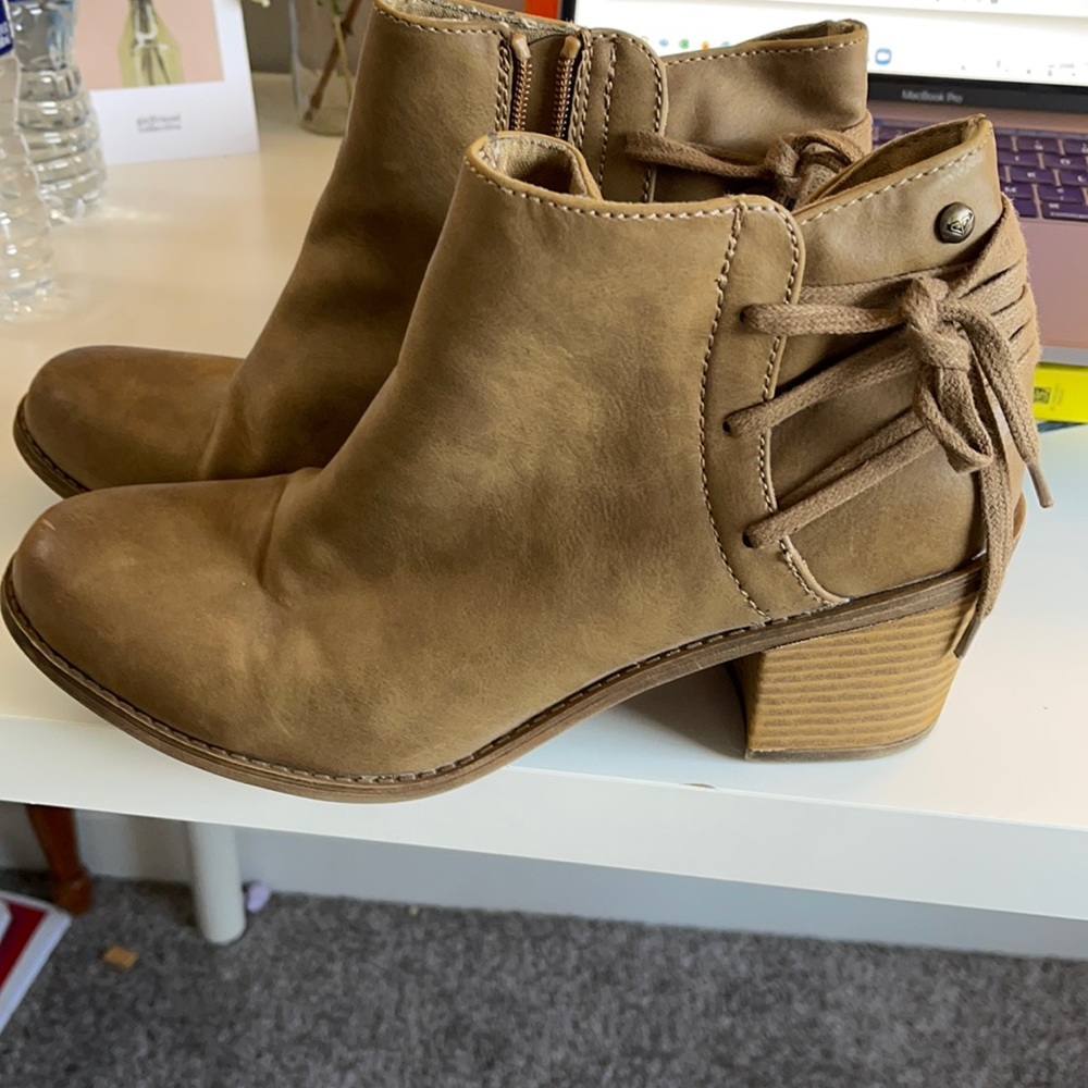Roxy brown booties